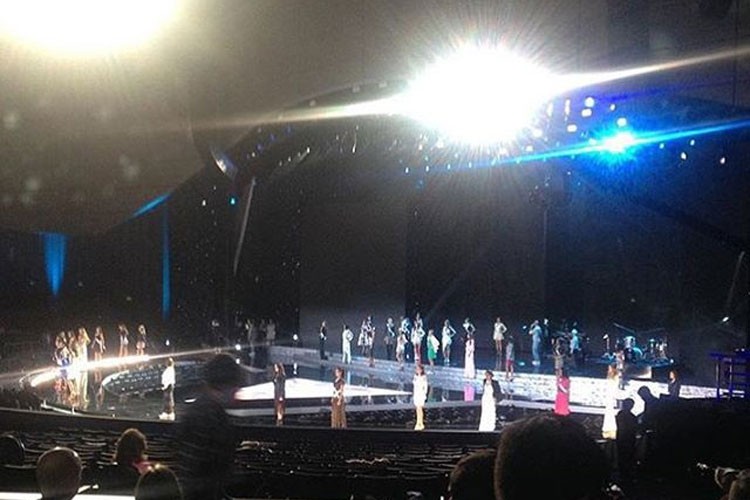 Pham Huong rang ro trong buoi tong duyet chung ket Miss Universe-Hinh-12
